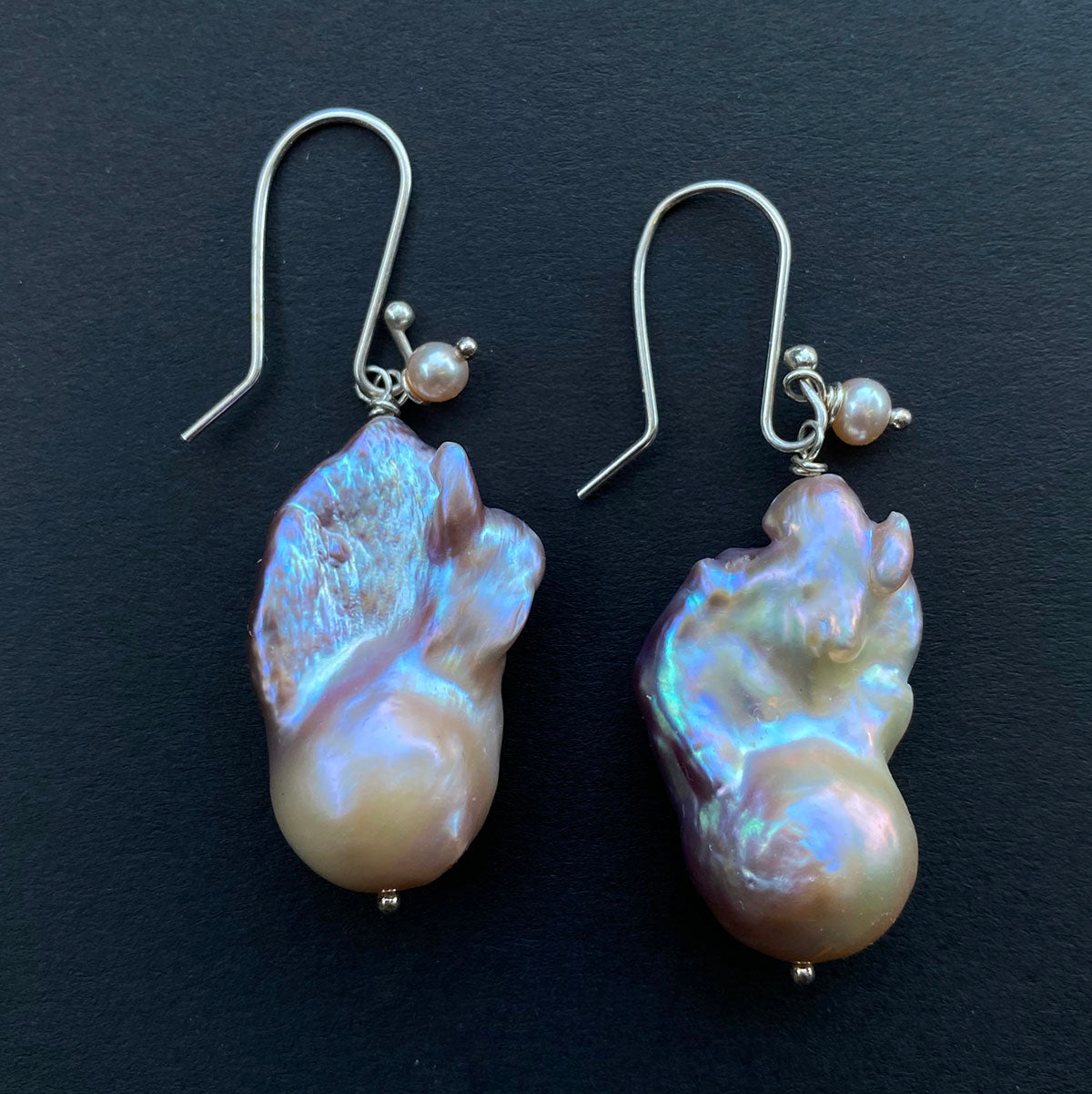 17-30mm Natural Deep Lavender and Peach Fireball Pearl Earrings by Linda Queally