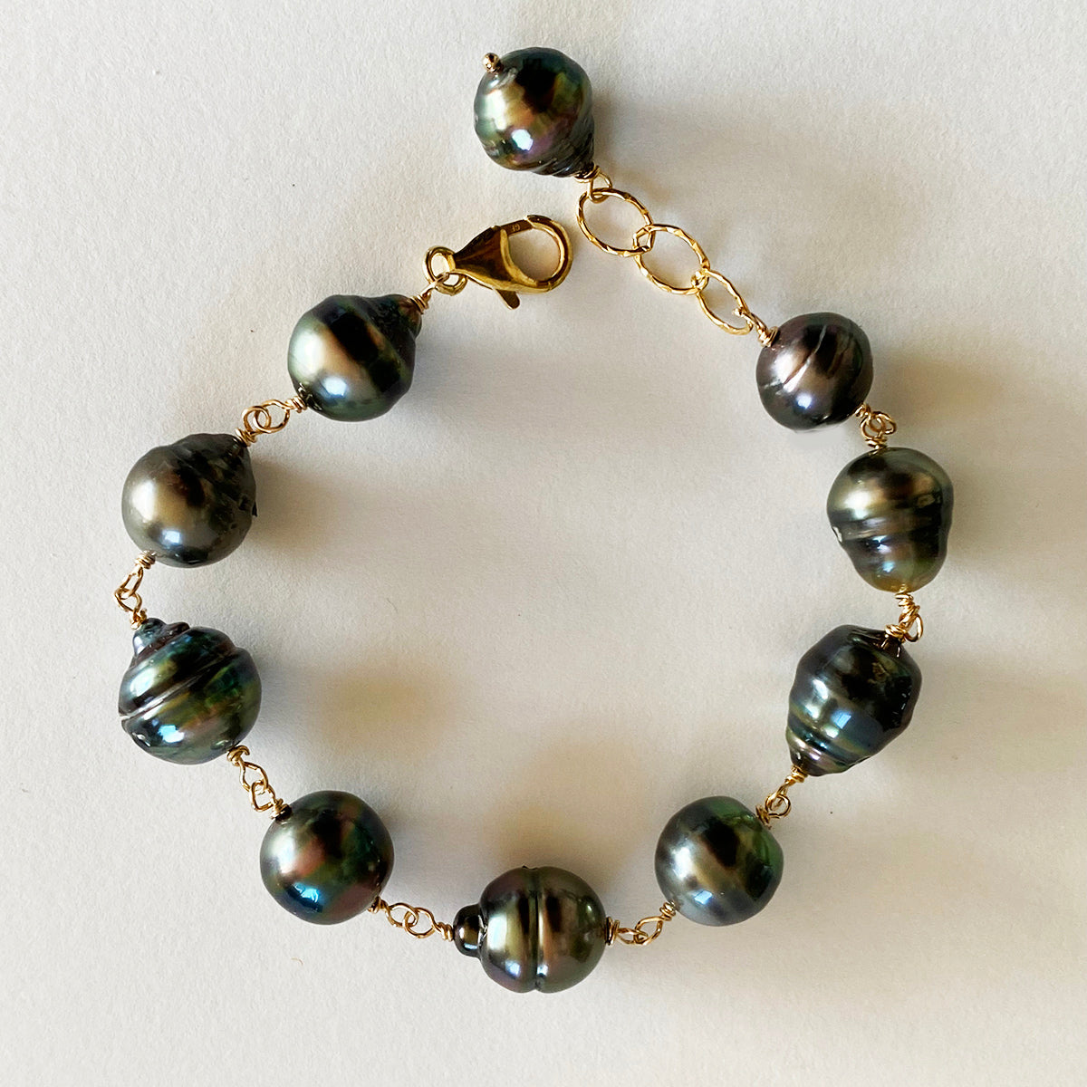 Deep Grey Tahitian Circle Pearl Bracelet on 14k GF Wire by Linda Queally