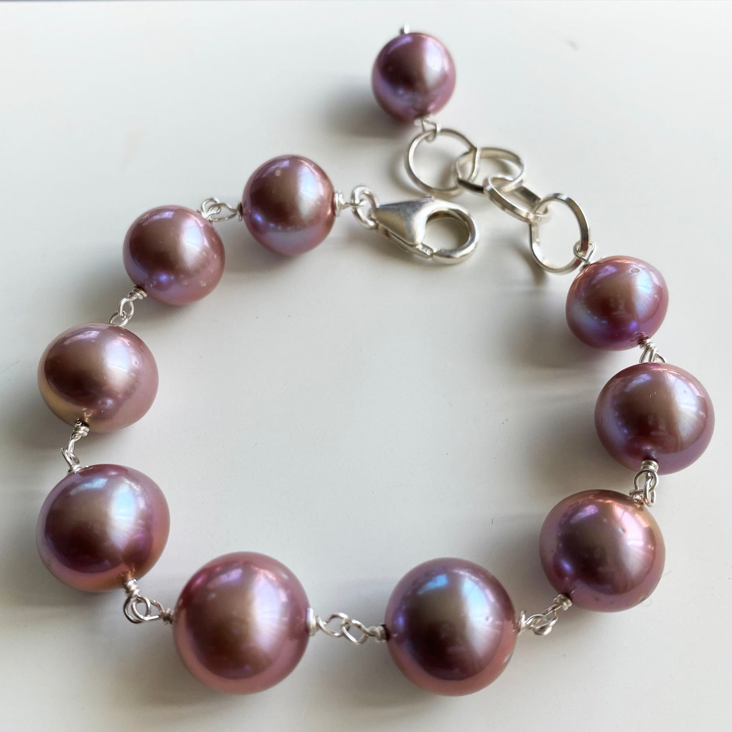 Graduated Lavender Freshwater Pearl bracelet by Linda Queally