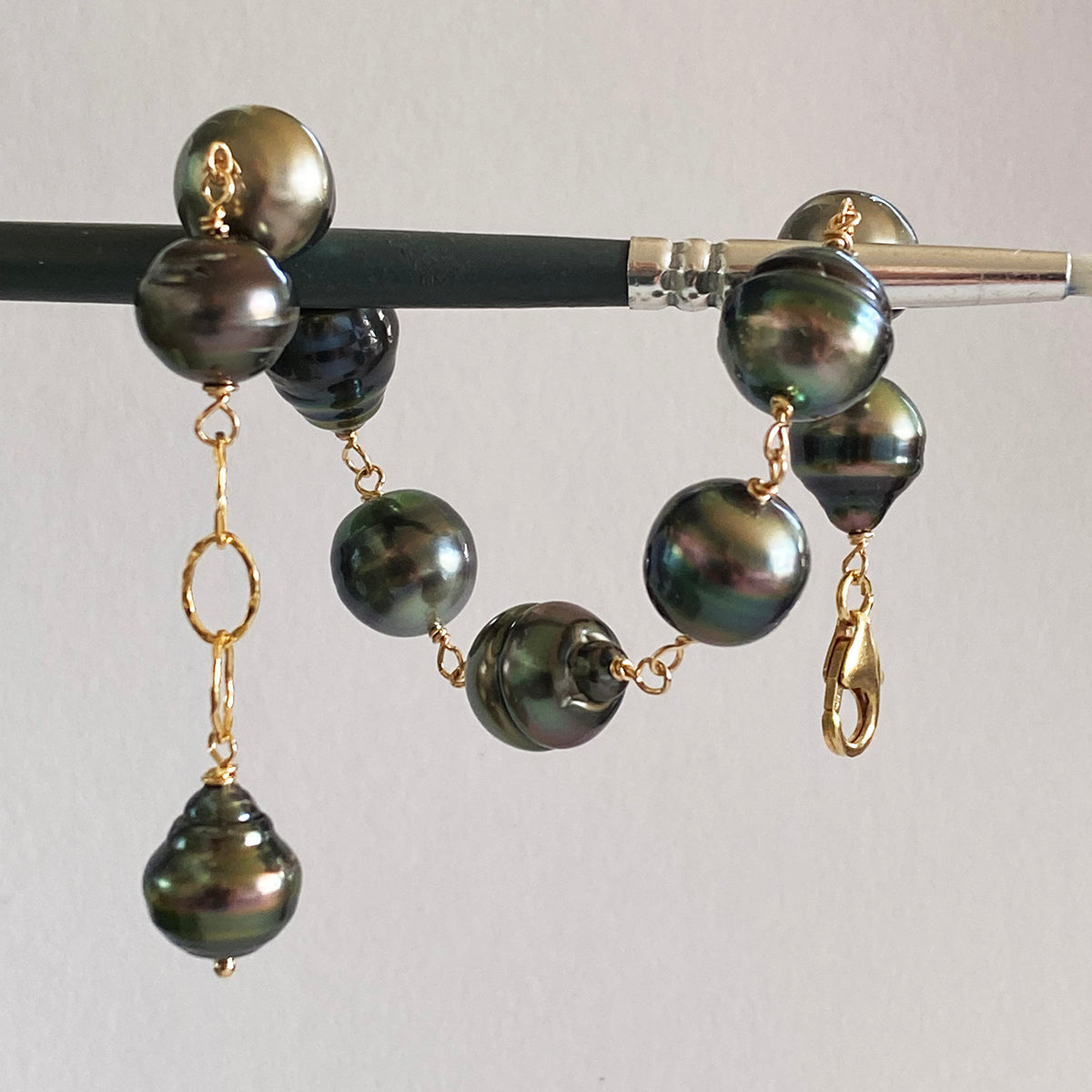 Deep Grey Tahitian Circle Pearl Bracelet on 14k GF Wire by Linda Queally